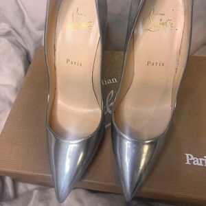 Christian Louboutin Silver So Kate SZ 38